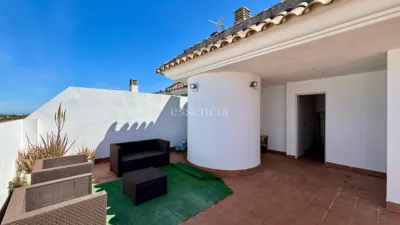 Top-floor apartment on Calle del Ferrocarril de Alcoi photo 6