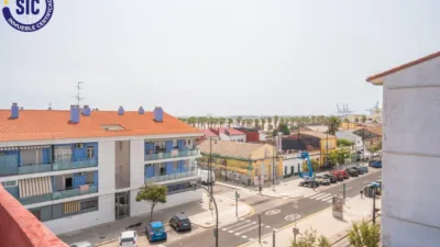 Apartment on Eugenia Viñes Street photo 46