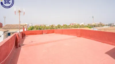 Apartment on Eugenia Viñes Street photo 42
