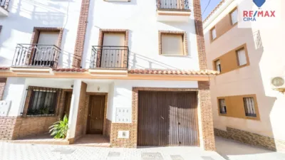 Terraced house on Calle Barea photo 4