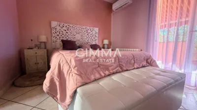 Chalet in Mercadona Avda. Coloma photo 8