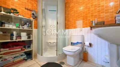 Chalet in Mercadona Avda. Coloma photo 25