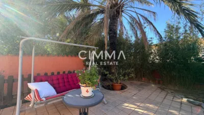 Chalet in Mercadona Avda. Coloma photo 19