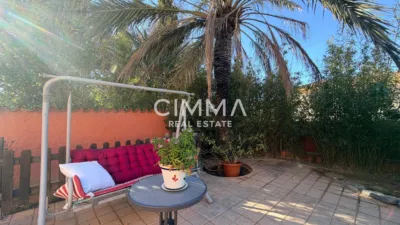 Chalet in Mercadona Avda. Coloma photo 21
