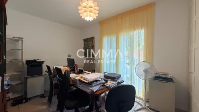 Chalet in Mercadona Avda. Coloma photo 26