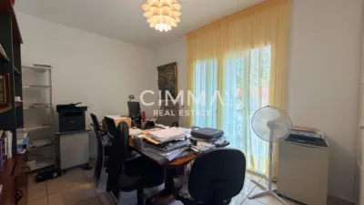 Chalet in Mercadona Avda. Coloma photo 14