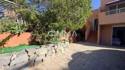 Chalet in Mercadona Avda. Coloma photo 20