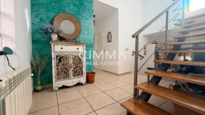 Chalet in Mercadona Avda. Coloma photo 30