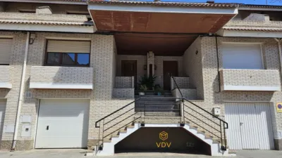 Terraced house on Sánchez Albornoz Street photo 3