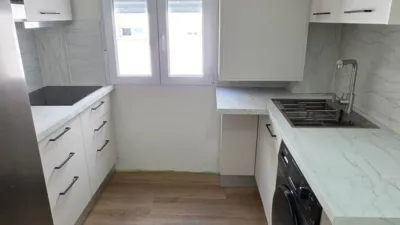 Habitación en alquiler en Calle Diego De Ros Y Medrano, Chorrillo (Distrito Chorrillo-Garena. Alcalá de Henares) de 400 €<span>/mes</span>