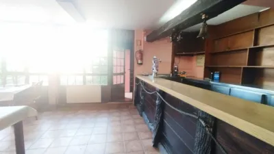 Local comercial en venta en Calle Malata. Serantes Gallardo - Més