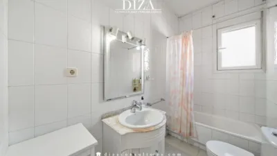 Penthouse on Doctor Gómez Ulla Street photo 18