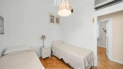 Penthouse on Doctor Gómez Ulla Street photo 14