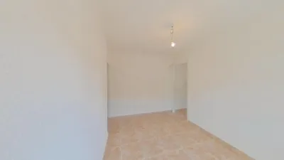 Piso en Almendrales photo 3