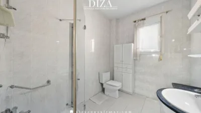Penthouse on Doctor Gómez Ulla Street photo 16
