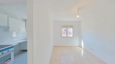 Piso en Almendrales photo 5