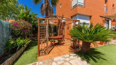 Terraced House in Centre photo 34