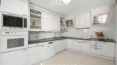 Penthouse on Doctor Gómez Ulla Street photo 23