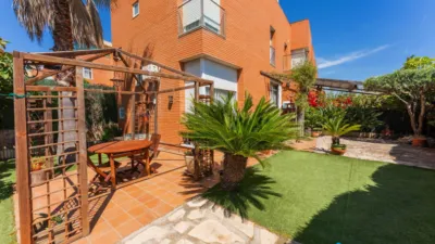Terraced House in Centre photo 35