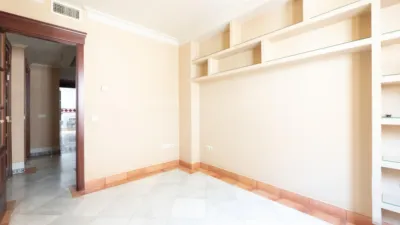 House in the Centre photo 8