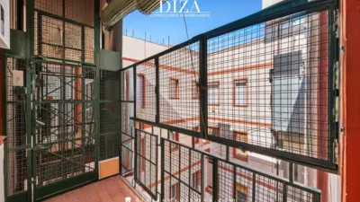 Penthouse on Doctor Gómez Ulla Street photo 22