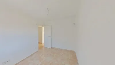 Piso en Almendrales photo 10