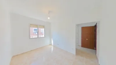 Piso en Almendrales photo 6