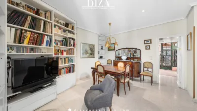 Penthouse on Doctor Gómez Ulla Street photo 3