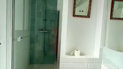 Top-floor apartment on Calle Abad Gordillo photo 12