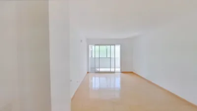 Apartment in Orcasitas photo 2