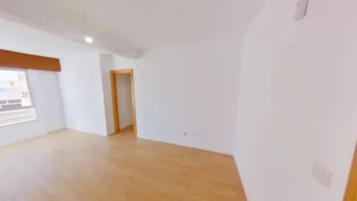 Flat in Parla photo 2