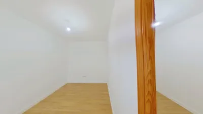 Apartment in Moscardó photo 4