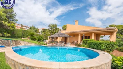Chalet on Calle Albacete S Perenchiza photo 3