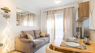 Apartment on Avenida de Juan Sebastián Elcano photo 2