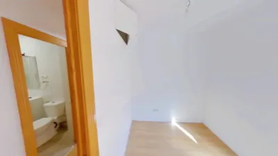 Flat in Parla photo 18
