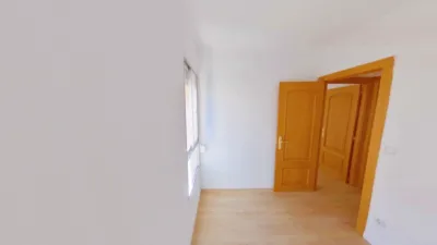 Flat in Parla photo 15