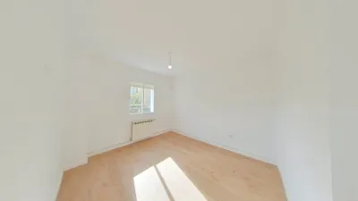 Apartment in Moscardó photo 7