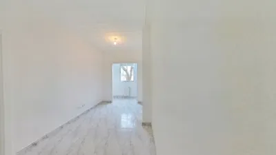 Flat in Moscardó photo 2