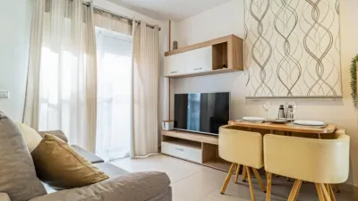 Apartment on Avenida de Juan Sebastián Elcano photo 3