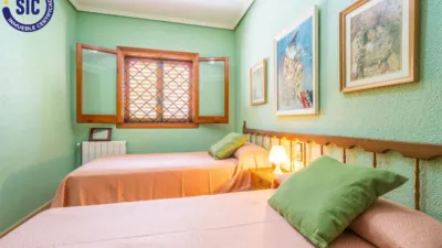 Chalet on Calle Albacete S Perenchiza photo 25