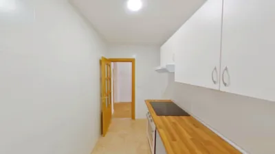 Flat in Parla photo 27