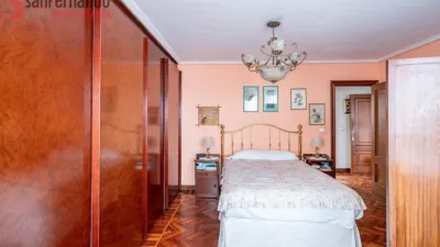 Apartment on José Hierro Street photo 15
