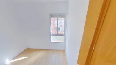 Flat in Parla photo 17