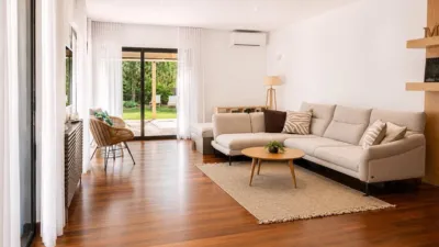 Chalet on Carrer de Cunit photo 3