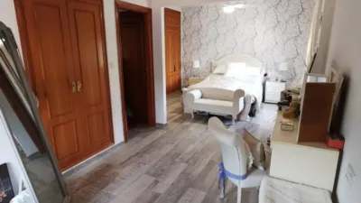 House in Urbanizations photo 25
