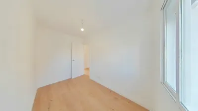 Apartment in Moscardó photo 9