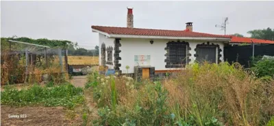 Chalet on Calle Lugar Granja San Pedro photo 2