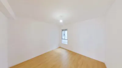 Flat in Parla photo 7
