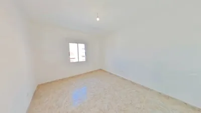 Piso en Moscardó photo 2