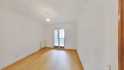 Apartment in Canillejas photo 2